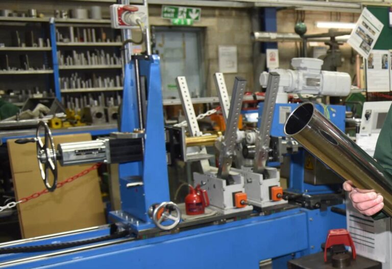 Flanging for metal tubes