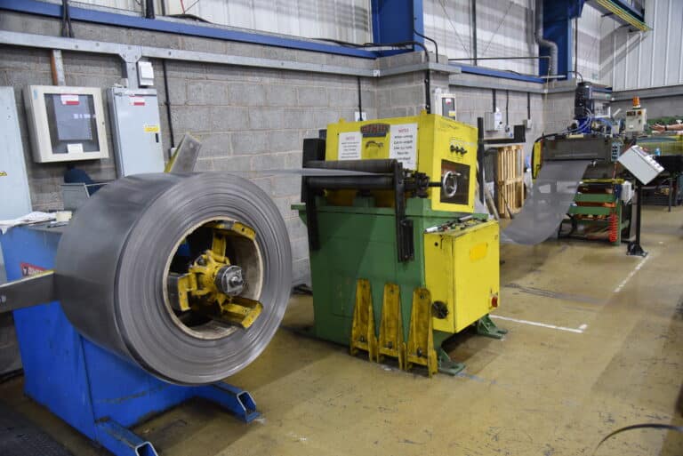 Cut to length machine