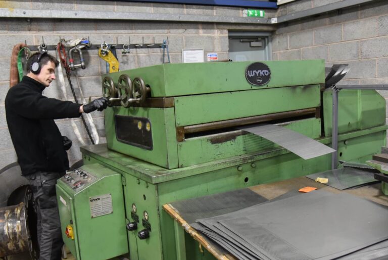 Levelling Machine